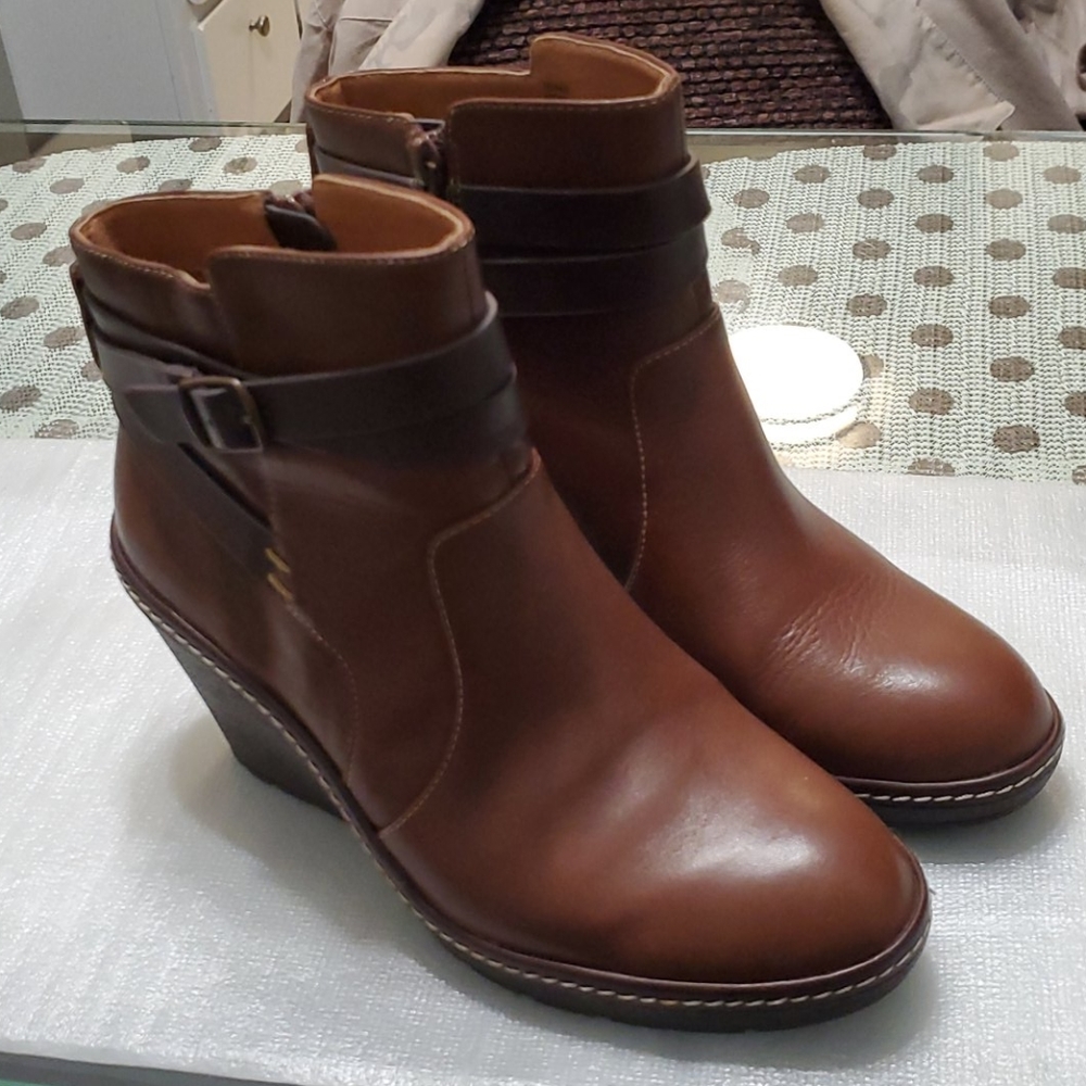 Sofft wedge ankle boots